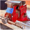 Image 4 : Craftsman Red Bench Vise with Swivel Base