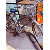 Image 2 : Free Spirit FS 400 10-Speed Bicycle with Basket and Rear Rack