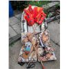 Image 2 : Inflatable Boat With Oars, Life Jackets, Pump, And Boat Cushions