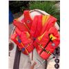 Image 4 : Inflatable Boat With Oars, Life Jackets, Pump, And Boat Cushions