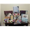 Image 2 : Photo Albums, Frames, Supplies and 16GB USB Drive