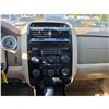 Image 36 : DUNCAN - 2008 FORD ESCAPE WHITE  238988 KMS - A11018-3