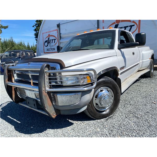 PARKSVILLE - 2002 DODGE RAM WHITE 419244 KMS - 276773-1