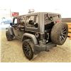Image 21 : PARKSVILLE - 2015 JEEP WRANGLER BLACK 160728 KMS - 743177-3
