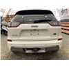Image 18 : PARKSVILLE - 2019 JEEP CHEROKEE WHITE 170814 KMS - 361317-3