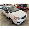 Image 10 : PARKSVILLE - "NO RESERVE" 2012 KIA RONDO WHITE 272800 KMS - 378929-2