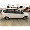 Image 12 : PARKSVILLE - "NO RESERVE" 2012 KIA RONDO WHITE 272800 KMS - 378929-2