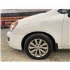 Image 31 : PARKSVILLE - "NO RESERVE" 2012 KIA RONDO WHITE 272800 KMS - 378929-2
