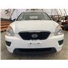 Image 5 : PARKSVILLE - "NO RESERVE" 2012 KIA RONDO WHITE 272800 KMS - 378929-2