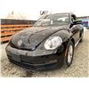 Image 2 : PARKSVILLE - 2014 VOLKSWAGEN BEETLE BLACK 128745 KMS - 655012-3