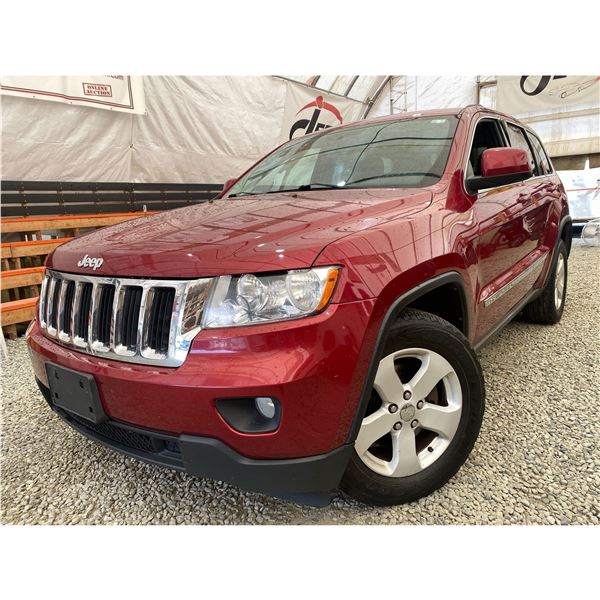 PARKSVILLE - 2013 JEEP GRAND CHEROKEE RED 252349 KMS - 576002-3