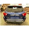 Image 18 : PARKSVILLE - 2017 NISSAN PATHFINDER BLUE 304714 KMS - 637302-3