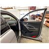 Image 40 : PARKSVILLE - 2015 HYUNDAI SANTA FE GREY 258216 KMS - 092937-3