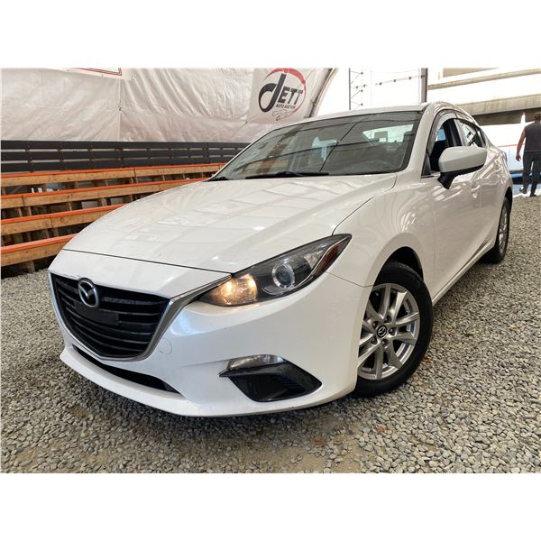 PARKSVILLE - 2015 MAZDA MAZDA3 WHITE 223023 KMS - 154460-2
