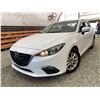 Image 1 : PARKSVILLE - 2015 MAZDA MAZDA3 WHITE 223023 KMS - 154460-2
