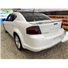 Image 20 : PARKSVILLE - 2011 DODGE AVENGER WHITE 132923 KMS - 526024-3