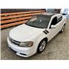 Image 4 : PARKSVILLE - 2011 DODGE AVENGER WHITE 132923 KMS - 526024-3