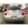 Image 17 : PARKSVILLE - 2001 VOLKSWAGEN BEETLE GREY 196186 KMS - 435194-2