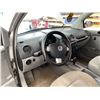 Image 43 : PARKSVILLE - 2001 VOLKSWAGEN BEETLE GREY 196186 KMS - 435194-2