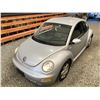 Image 4 : PARKSVILLE - 2001 VOLKSWAGEN BEETLE GREY 196186 KMS - 435194-2