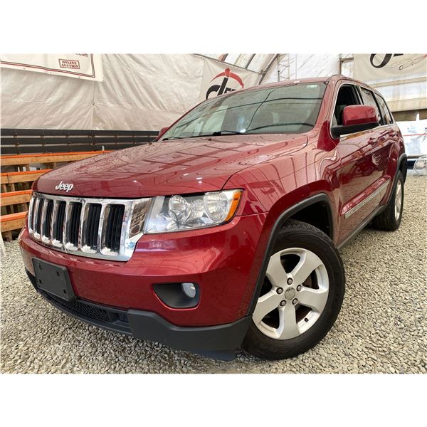 PARKSVILLE - 2013 JEEP GRAND CHEROKEE RED 252349 KMS - 576002-3