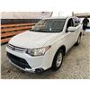 Image 3 : PARKSVILLE - 2015 MITSUBISHI OUTLANDER WHITE 244281 KMS - 600704-2