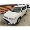 Image 4 : PARKSVILLE - 2015 MITSUBISHI OUTLANDER WHITE 244281 KMS - 600704-2