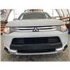 Image 5 : PARKSVILLE - 2015 MITSUBISHI OUTLANDER WHITE 244281 KMS - 600704-2