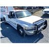 Image 10 : PARKSVILLE - 2002 DODGE RAM WHITE 419244 KMS - 276773-1
