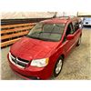 Image 4 : PARKSVILLE - 2012 DODGE GRAND CARAVAN RED 294253 KMS - 264944-3