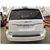 Image 17 : PARKSVILLE - 2016 CHRYSLER TOWN AND COUNTRY WHITE 149074 KMS - 285865-3