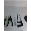 Image 4 : Gauge, Flashlight, Shears, Scissors, MIsc ( as is)