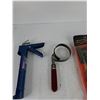 Image 2 : 9" Caulking Gun, Chisel Set, Tape Measure, Misc