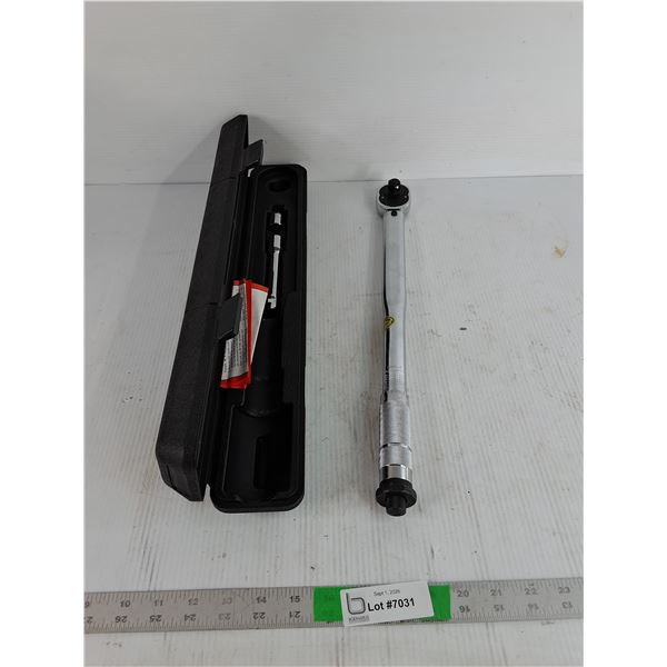 Torque Wrench With Ratcheting Head