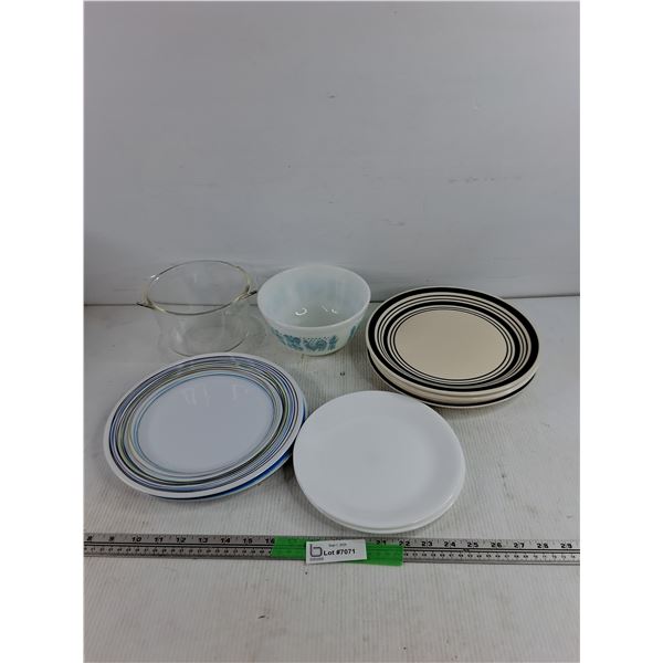 Ceramic & Plastic Dining Plates, Glass & Milk Glass Bowls