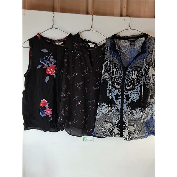 Womens Tank Tops Size M (3)