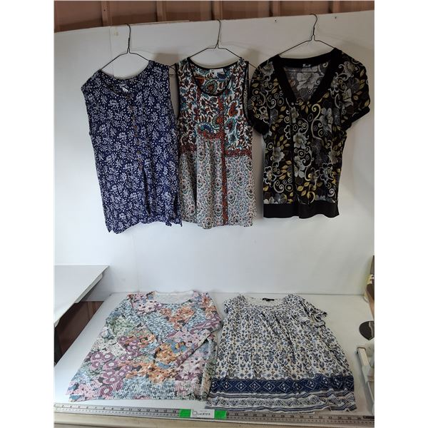Women's Tshirts, Tanktops, Sweater- Approx. M to XL