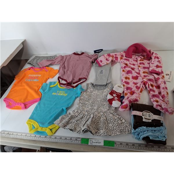 Infant Clothes, 3-18 Months