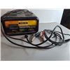 Image 2 : Outdoor Extension Cord & Motomaster Battery Charger- Powers On, Can't Ship