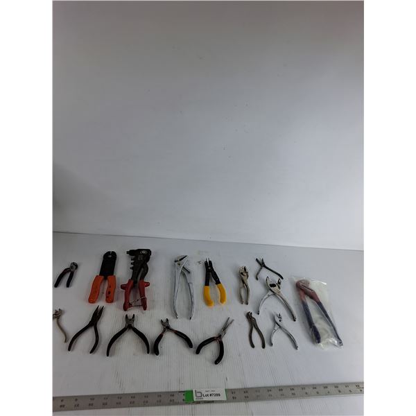 Variety Of Pliers ( as is)