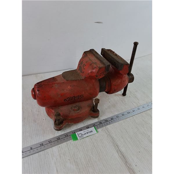 Red York Vise With 5" Jaws, Pickup Only