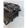 Image 5 : Underwood Typewriter with Cover As-Is, Pickup Only