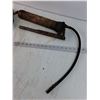 Image 4 : (2) Grease Guns As-Is
