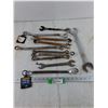 Image 8 : (10) Wrenches, (5) Socket, (2) Combination, (3) Engineer's