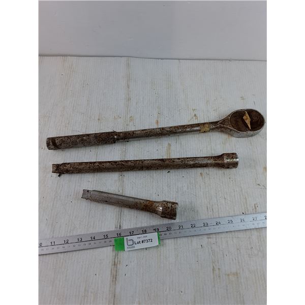 (1) Breaker Handle, (2) Extension Tubes As-Is