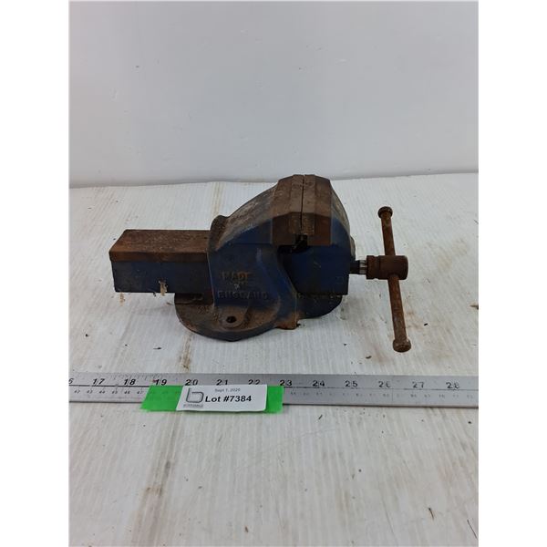 Small Blue Vice 3" Jaws Doesn't Open Smoothly, Pickup Only