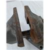 Image 3 : Wilton Vice 4" Jaws with Pivot, Pickup Only