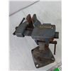 Image 6 : Wilton Vice 4" Jaws with Pivot, Pickup Only