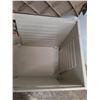 Image 4 : **White Outdoor Storage Tub No Shipping