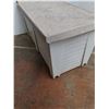 Image 8 : **White Outdoor Storage Tub No Shipping